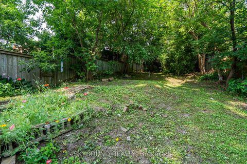 Photo 23 at 76 Eastwood Road, Woodbine Corridor, Toronto