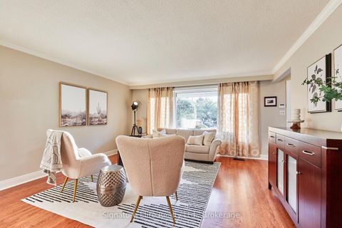 Photo 5 at 18 Lalton Place, Guildwood, Toronto