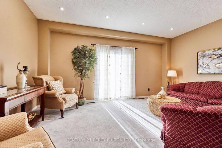 Photo 6 at 48 Nabob Crescent, Malvern, Toronto