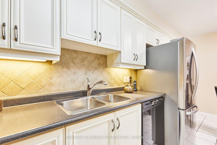 Photo 15 at 48 Nabob Crescent, Malvern, Toronto