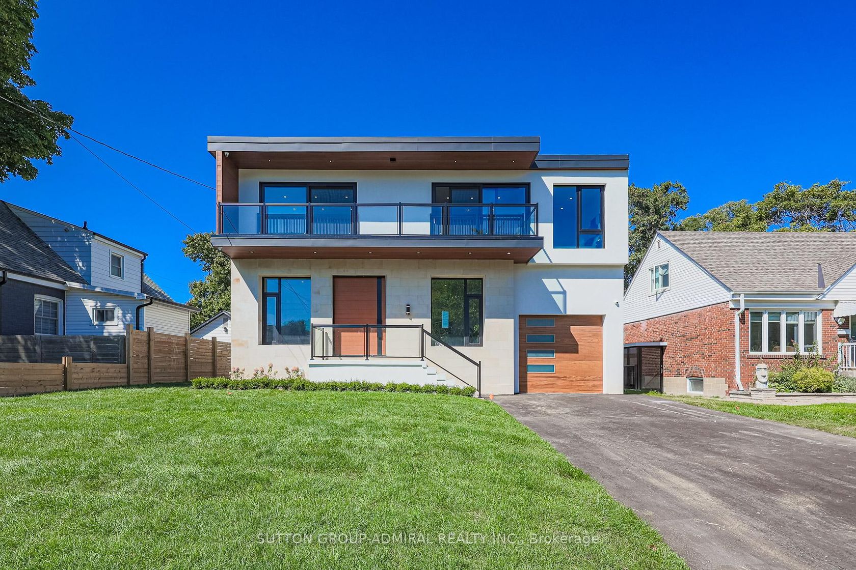 957 Dormer Street, Lakeview, Mississauga by Loree Meneguzzi Real Estate 957 Dormer Street, Lakeview, Mississauga