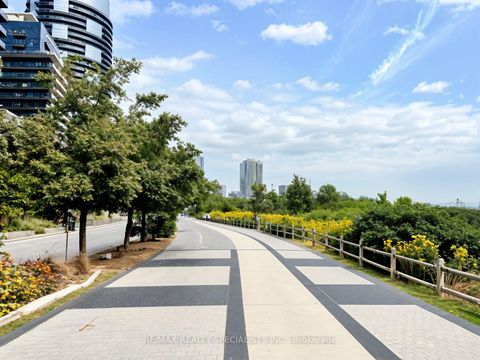 Photo 20 at GR1 - 2119 Lake Shore Boulevard W, Mimico, Toronto