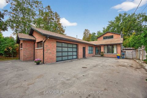 Photo 1 at 10 Charles Street, Sharon, East Gwillimbury