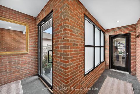 Photo 2 at 10 Charles Street, Sharon, East Gwillimbury