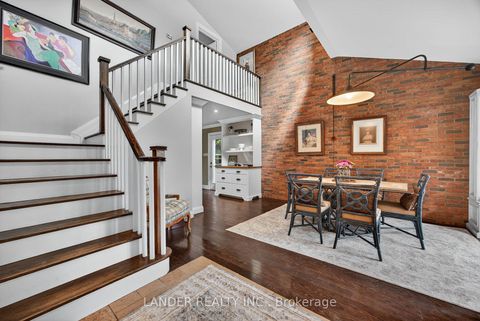 Photo 4 at 10 Charles Street, Sharon, East Gwillimbury