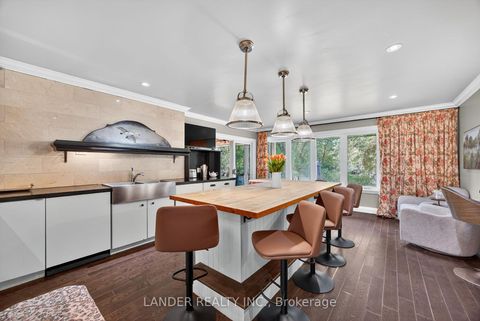 Photo 7 at 10 Charles Street, Sharon, East Gwillimbury