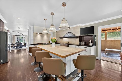 Photo 8 at 10 Charles Street, Sharon, East Gwillimbury