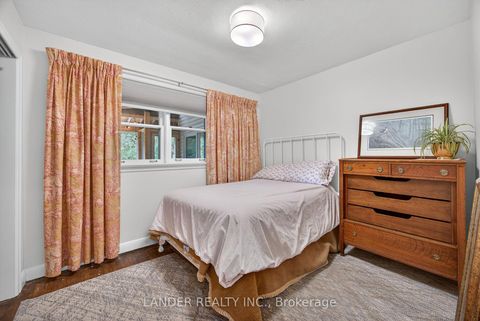 Photo 20 at 10 Charles Street, Sharon, East Gwillimbury