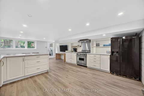 Photo 25 at 10 Charles Street, Sharon, East Gwillimbury
