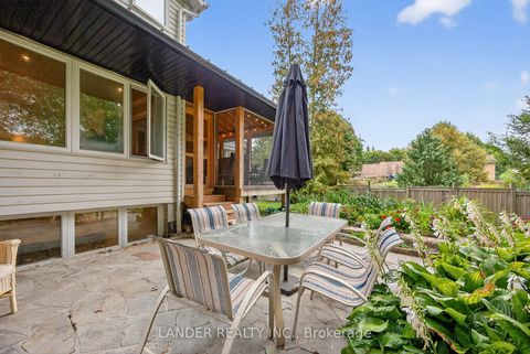 Photo 34 at 10 Charles Street, Sharon, East Gwillimbury
