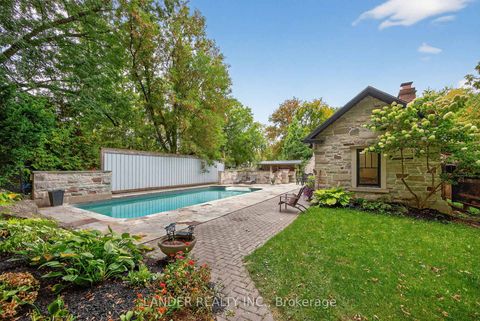 Photo 38 at 10 Charles Street, Sharon, East Gwillimbury