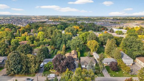 Photo 45 at 10 Charles Street, Sharon, East Gwillimbury