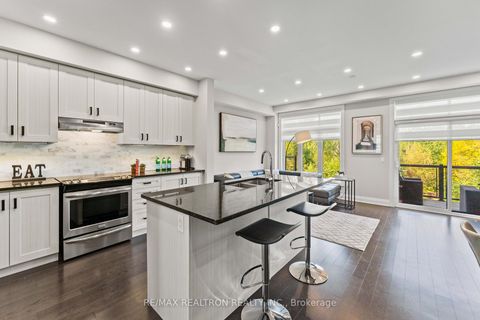 Photo 8 at 50 Duncombe Lane, South Richvale, Richmond Hill