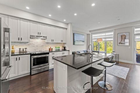 Photo 9 at 50 Duncombe Lane, South Richvale, Richmond Hill