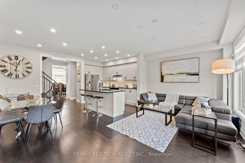 Photo 17 at 50 Duncombe Lane, South Richvale, Richmond Hill