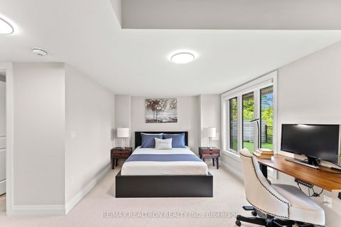 Photo 39 at 50 Duncombe Lane, South Richvale, Richmond Hill