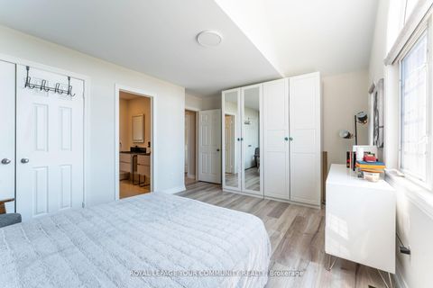 Photo 25 at 339 Thomas Cook Avenue, Patterson, Vaughan
