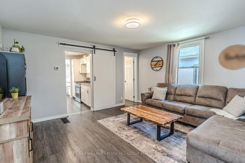 Photo 2 at 44 Adelaide Street, Allandale, Barrie
