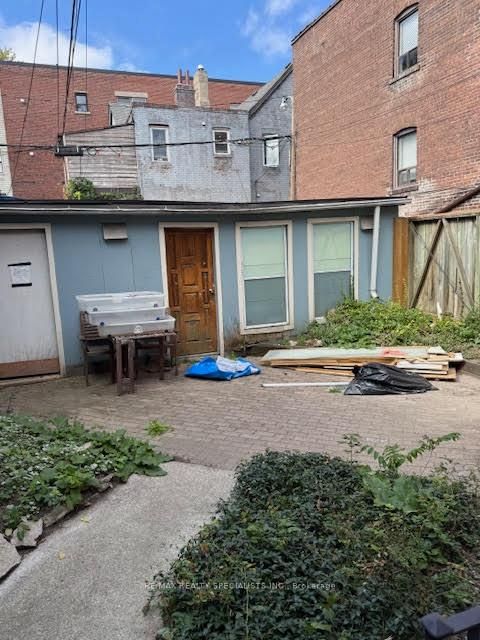 Photo 4 at 1052 Bathurst Street, Annex, Toronto