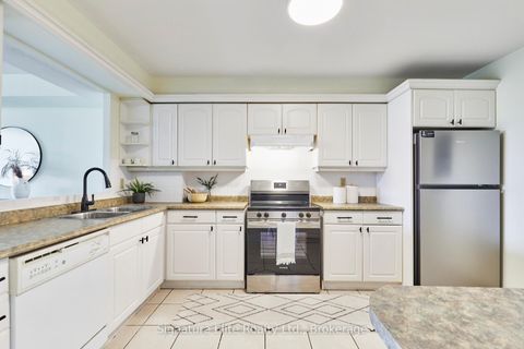 Photo 7 at 608 - 4727 Sheppard Avenue E, Malvern West, Toronto