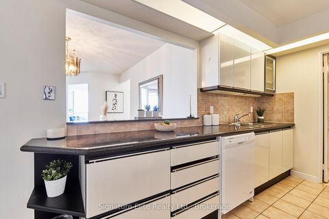 Photo 17 at 621 - 10 Guildwood Parkway, Guildwood, Toronto