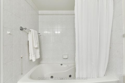 Photo 23 at 621 - 10 Guildwood Parkway, Guildwood, Toronto