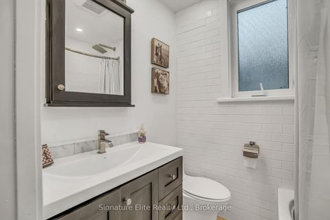Photo 13 at 184 Swanwick Avenue, Danforth, Toronto