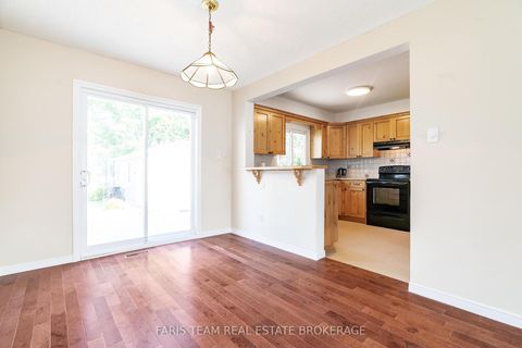 Photo 10 at 32 Janice Drive, Sunnidale, Barrie