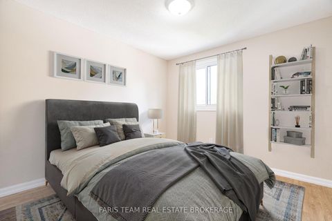 Photo 19 at 32 Janice Drive, Sunnidale, Barrie