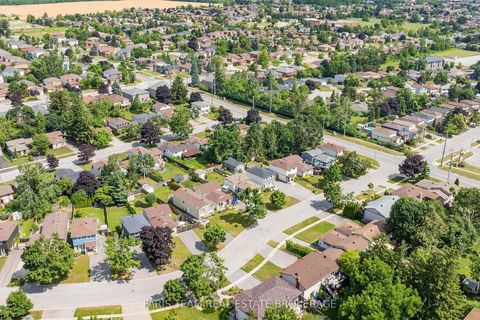 Photo 44 at 32 Janice Drive, Sunnidale, Barrie
