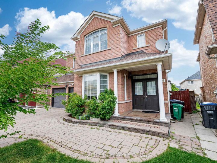 Photo 3 at 26 Tangleridge Boulevard, Wellington, Brampton