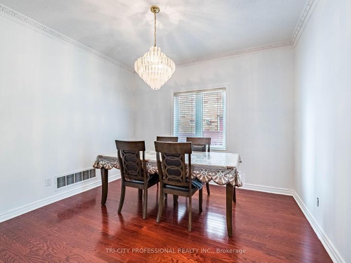 Photo 6 at 26 Tangleridge Boulevard, Wellington, Brampton