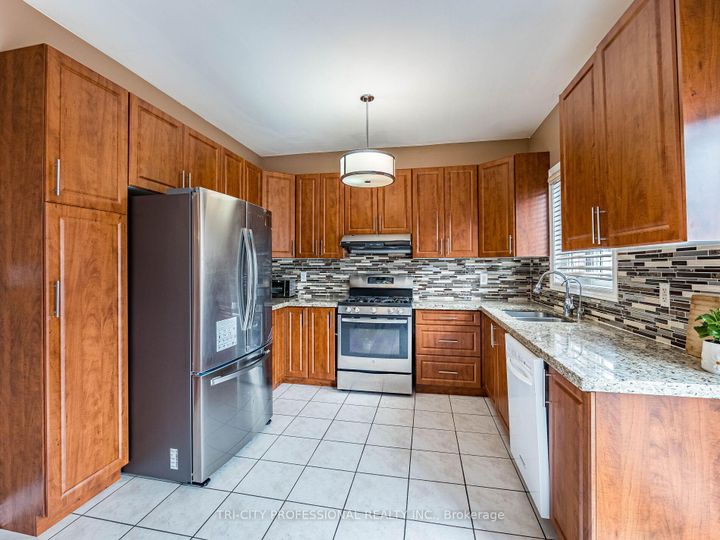Photo 13 at 26 Tangleridge Boulevard, Wellington, Brampton