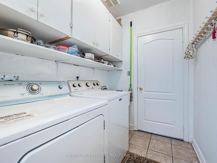 Photo 15 at 26 Tangleridge Boulevard, Wellington, Brampton