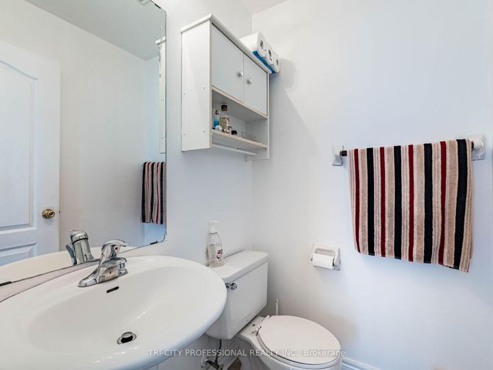 Photo 16 at 26 Tangleridge Boulevard, Wellington, Brampton