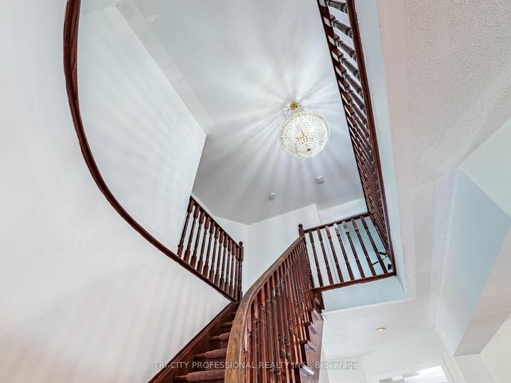 Photo 17 at 26 Tangleridge Boulevard, Wellington, Brampton