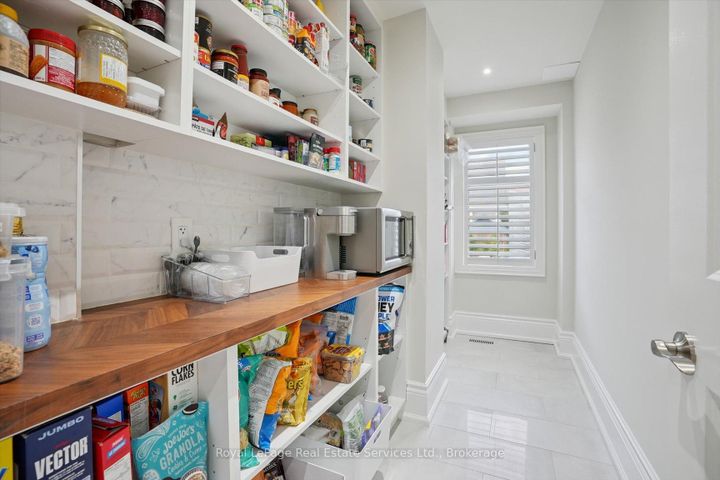 Photo 10 at 2298 Belyea Street, BR Bronte, Oakville