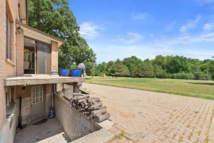 Photo 27 at 8 Ryckman Lane, Toronto Gore Rural Estate, Brampton