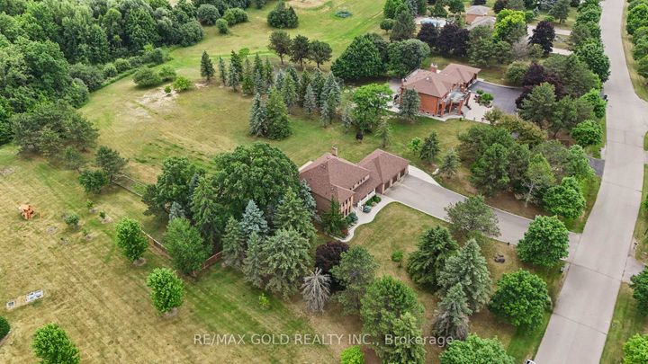 Photo 31 at 8 Ryckman Lane, Toronto Gore Rural Estate, Brampton