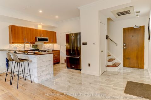 Photo 1 at 333 - 500 Richmond Street W, Waterfront Communities C1, Toronto