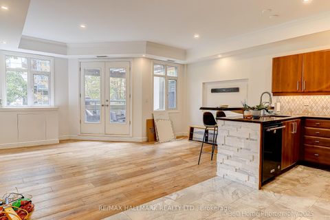 Photo 2 at 333 - 500 Richmond Street W, Waterfront Communities C1, Toronto