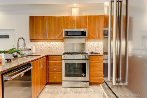 Photo 3 at 333 - 500 Richmond Street W, Waterfront Communities C1, Toronto