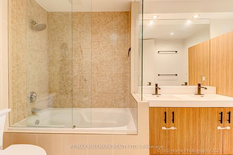 Photo 13 at 333 - 500 Richmond Street W, Waterfront Communities C1, Toronto