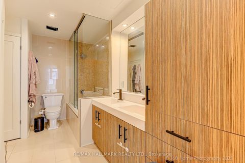 Photo 17 at 333 - 500 Richmond Street W, Waterfront Communities C1, Toronto