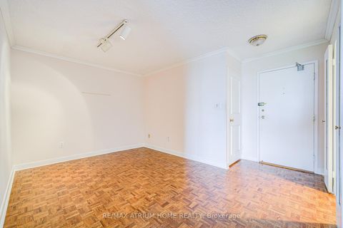 Photo 12 at 701 - 3131 Bridletowne Circle, L'Amoreaux, Toronto