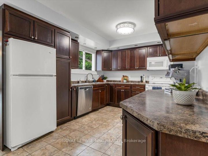 Photo 5 at 39 Meadowlark Street, Bruleville, Hamilton
