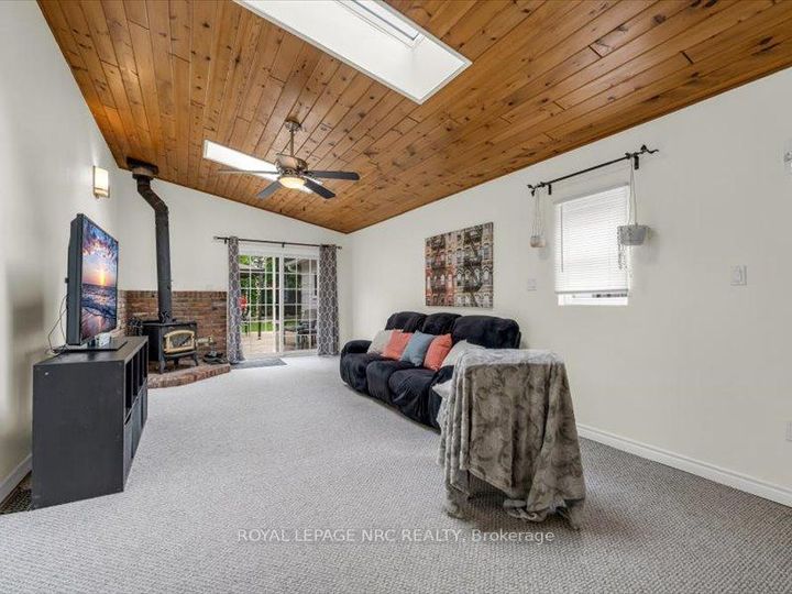 Photo 9 at 39 Meadowlark Street, Bruleville, Hamilton