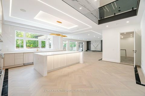 Photo 10 at 2014 Lakeshore Road W, BR Bronte, Oakville