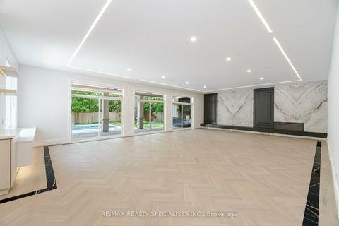 Photo 11 at 2014 Lakeshore Road W, BR Bronte, Oakville