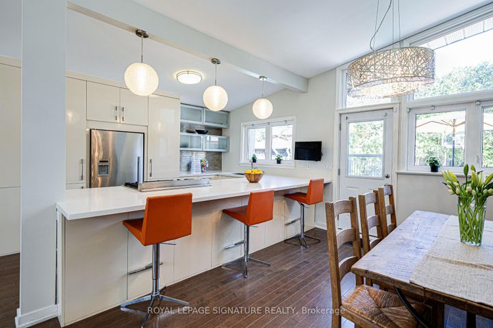 Photo 6 at 2 Parmbelle Crescent, Donalda, Toronto